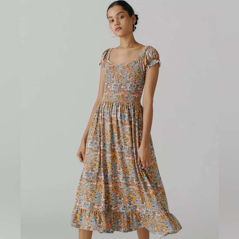 NWT Urban Outfitters Tessie Smocked Puff Sleeve Floral Midi Dress | Size Medium
